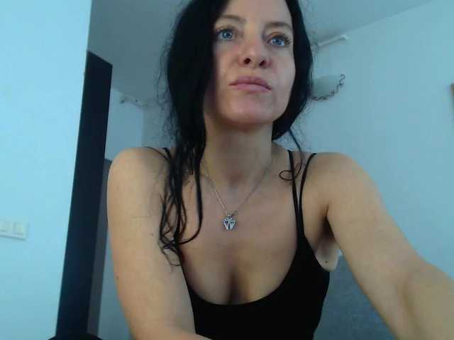 blueyesbaby's BongaCams show and profile