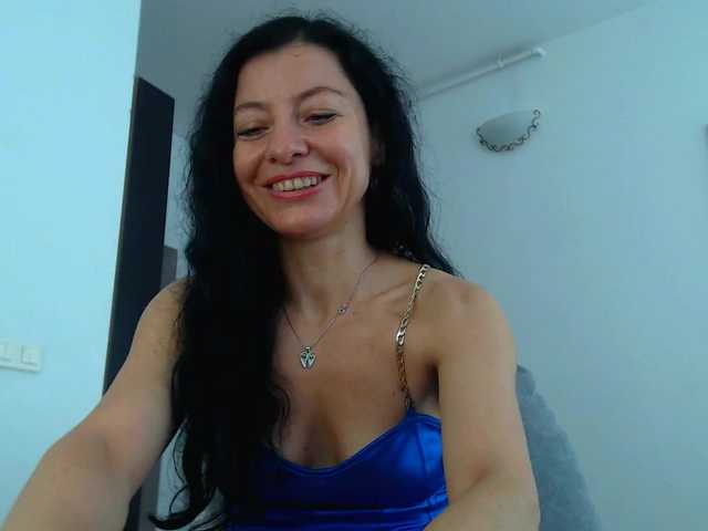 Sex chat gratuit in direct cu blueyesbaby pe BongaCams
