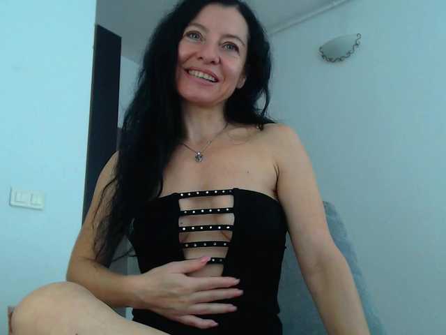 blueyesbaby live cam on BongaCams