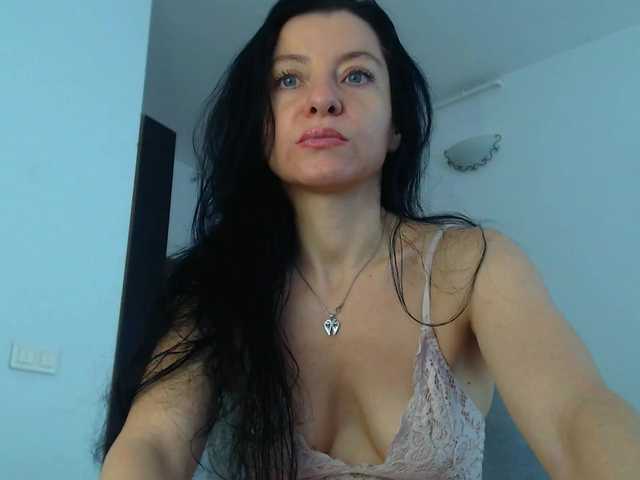 BluEyesBaby live webcam show