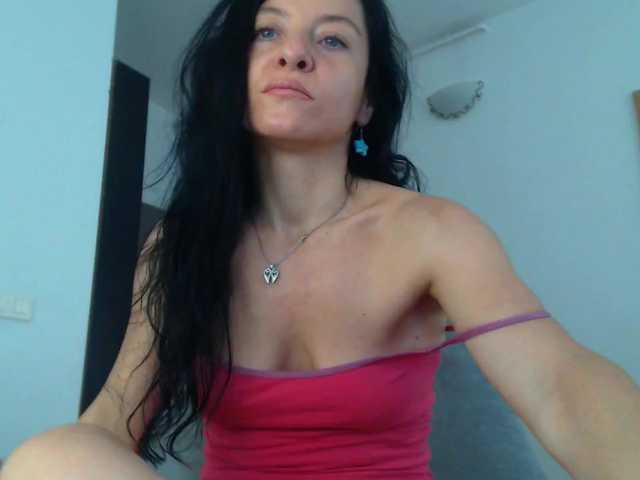 blueyesbaby live cam on BongaCams