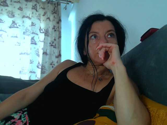 blueyesbaby live cam on BongaCams