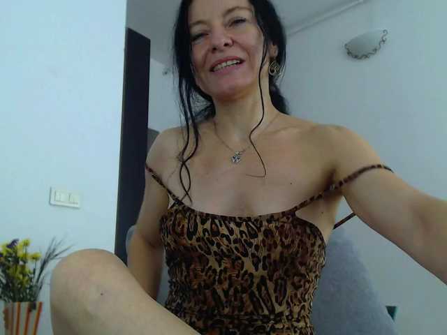 blueyesbaby live cam on BongaCams