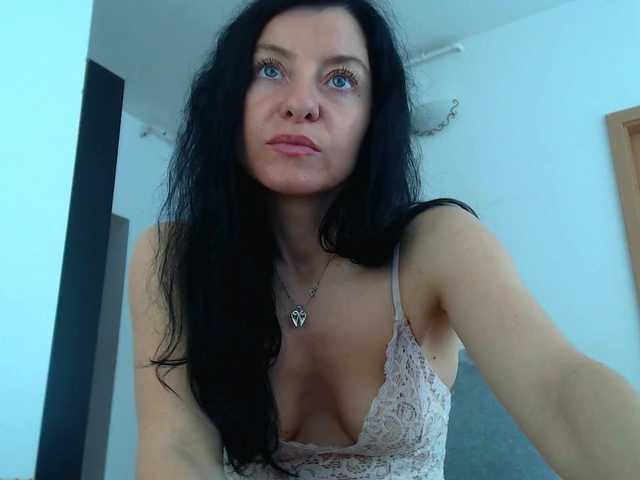 blueyesbaby's BongaCams show and profile