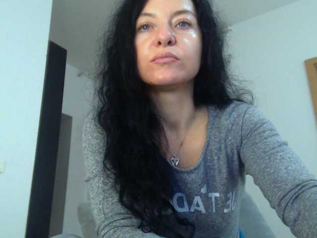 blueyesbaby live cam on BongaCams