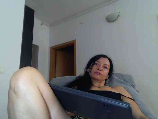 BluEyesBaby webcam