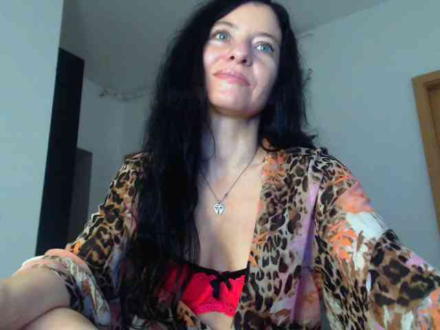 Blueyesbaby's cam show statistics and live stream