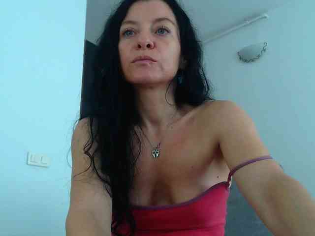 blueyesbaby Live Webcam on BongaCams