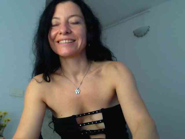 blueyesbaby Live Webcam on BongaCams