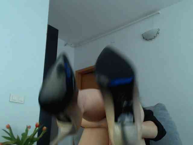Modella: BluEyesBaby