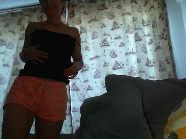 BluEyesBaby webcam
