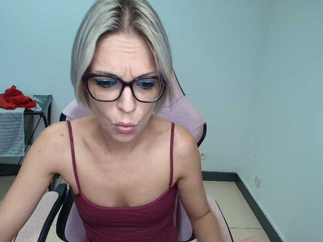 Erikasexy1
