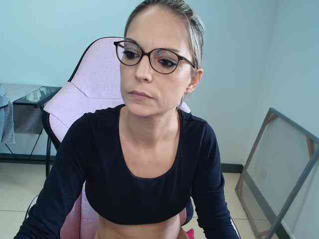 Modelo: alixfeeling