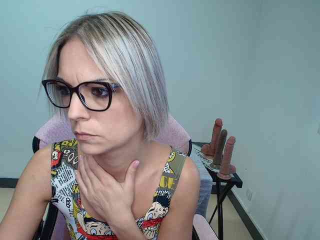 Modelo: alixfeeling