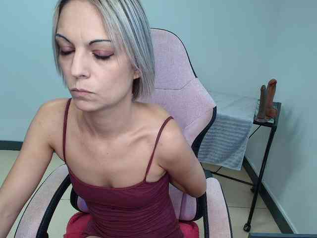 Modelo: alixfeeling