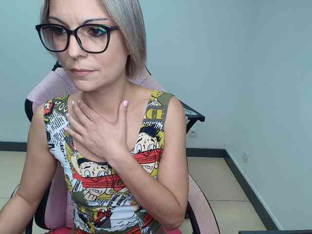 Modelo: alixfeeling
