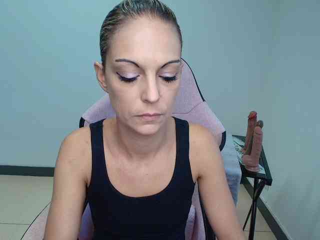 Modelo: alixfeeling