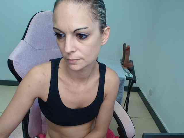 Modelo: alixfeeling