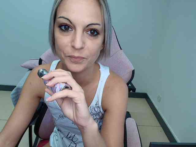 Modelo: alixfeeling