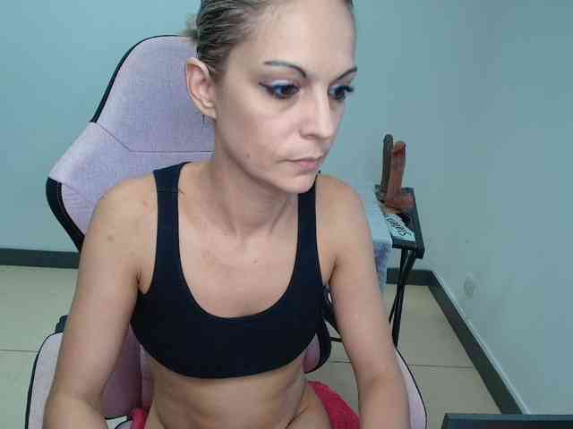 Modelo: alixfeeling