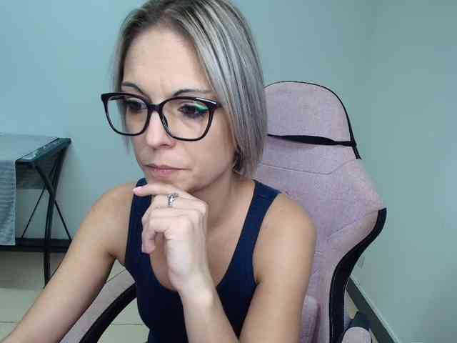 Modelo: alixfeeling