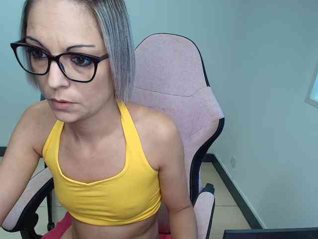 Modelo: alixfeeling