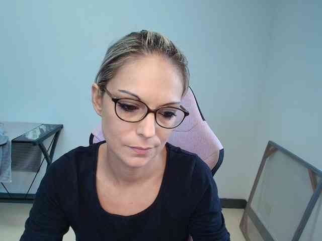 Modelo: alixfeeling