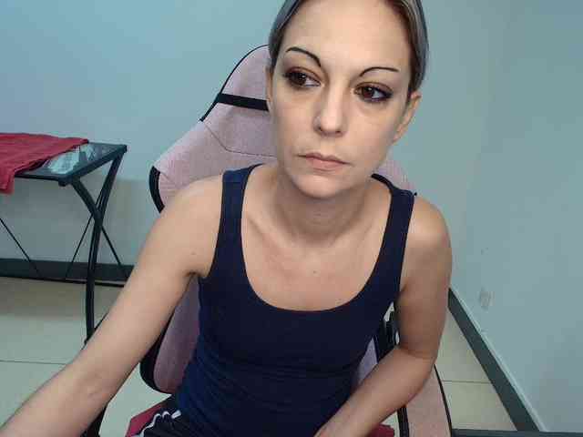 Modelo: alixfeeling