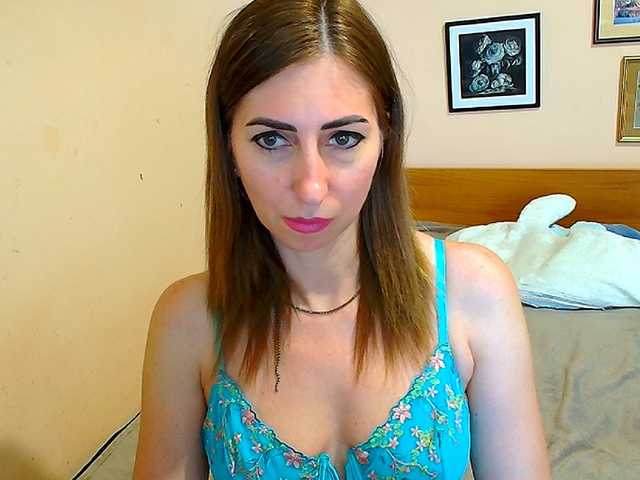 evarette live cam on BongaCams