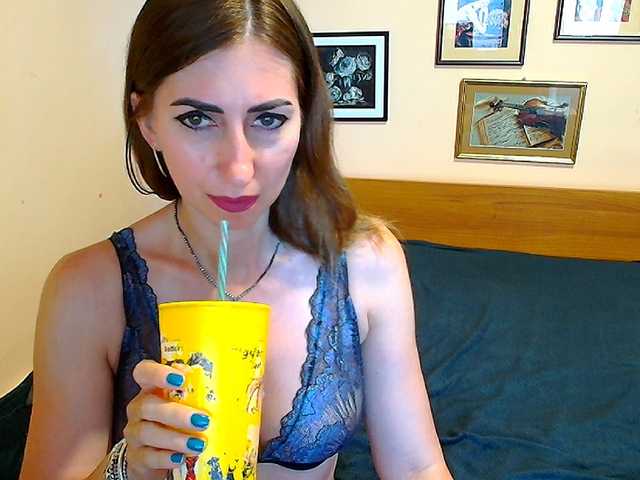 evarette live cam on BongaCams
