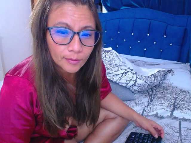 slutdirty, en directo ahora en BongaCams
