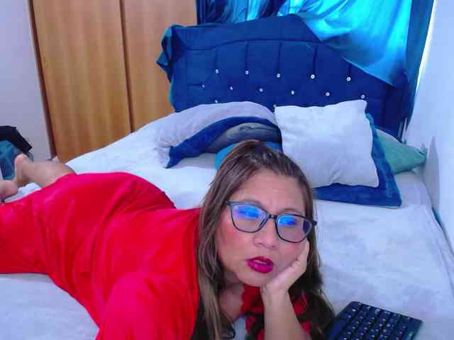 SlutDirty webcam