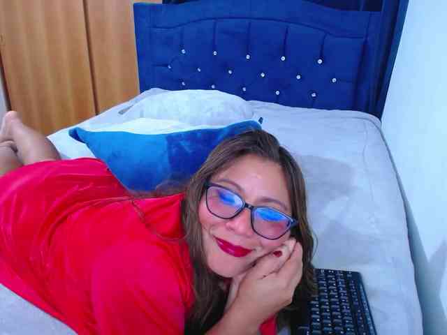 SlutDirty webcam