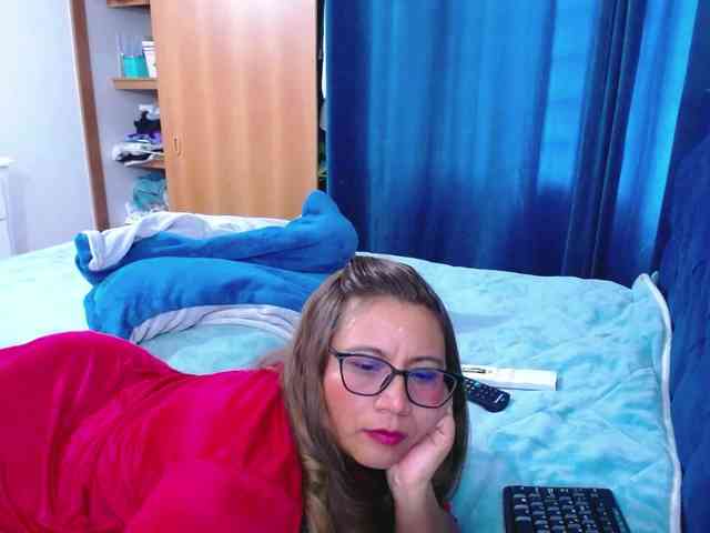 SlutDirty webcam