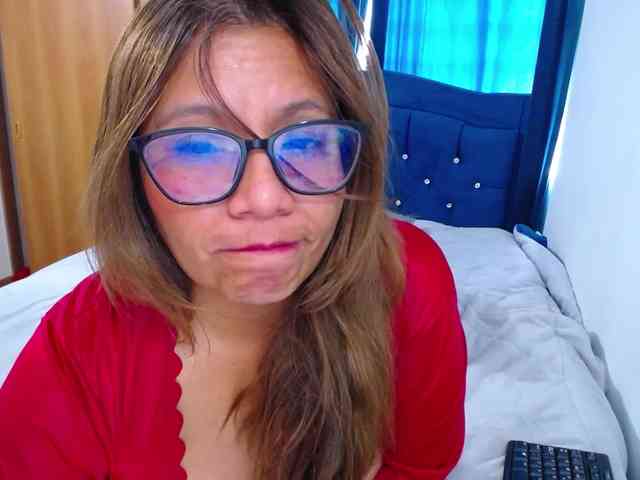 SlutDirty webcam