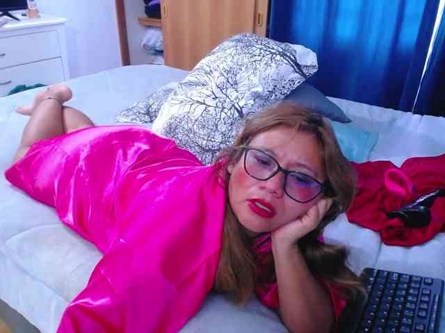 SlutDirty webcam
