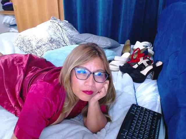 SlutDirty webcam