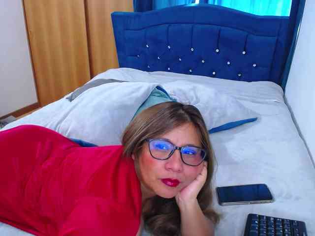 SlutDirty webcam