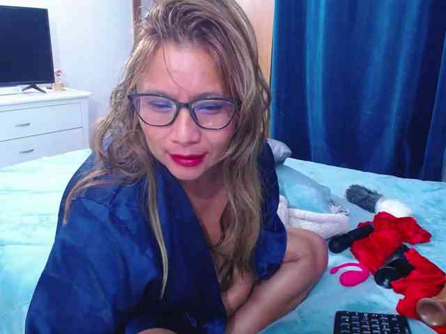 SlutDirty webcam