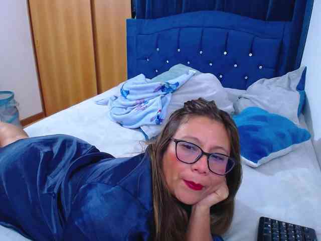SlutDirty webcam