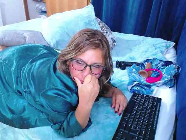 SlutDirty webcam