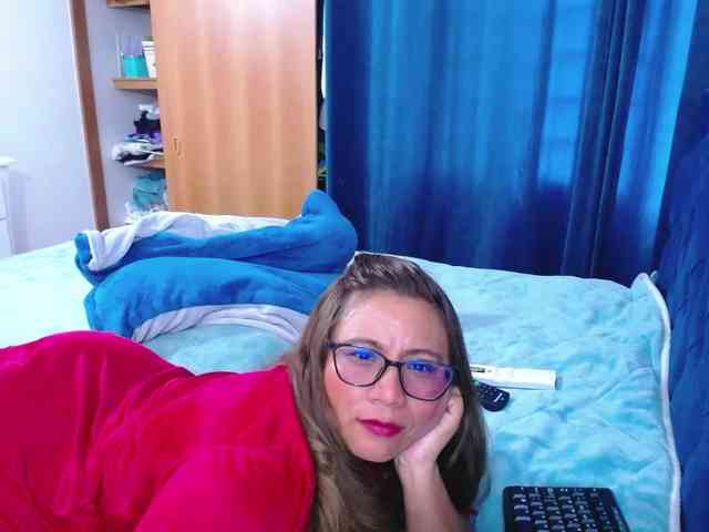 SlutDirty webcam