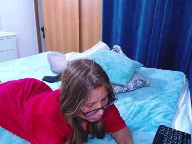 SlutDirty webcam