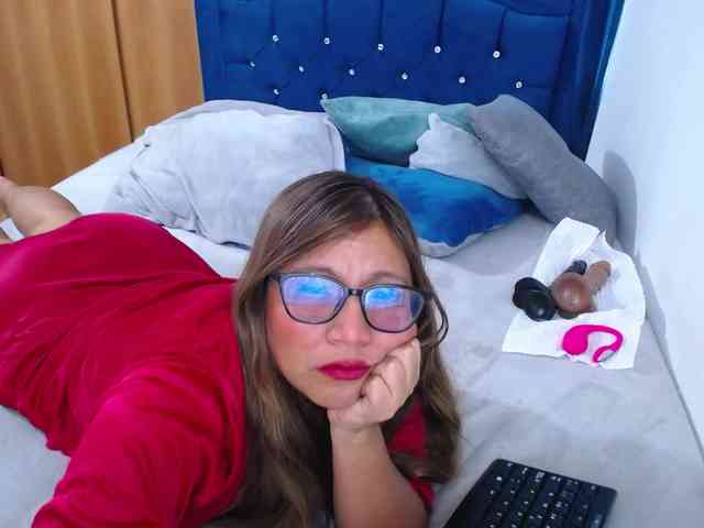 SlutDirty webcam