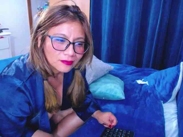 SlutDirty webcam