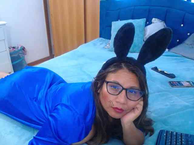 SlutDirty webcam
