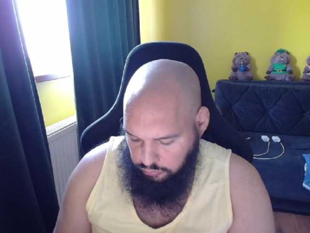 guessswho24