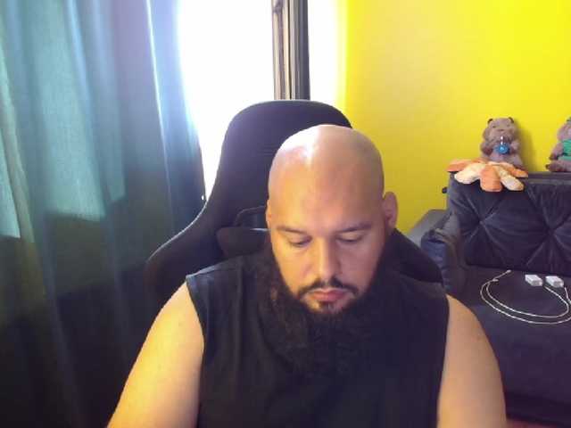 GuesssWho24