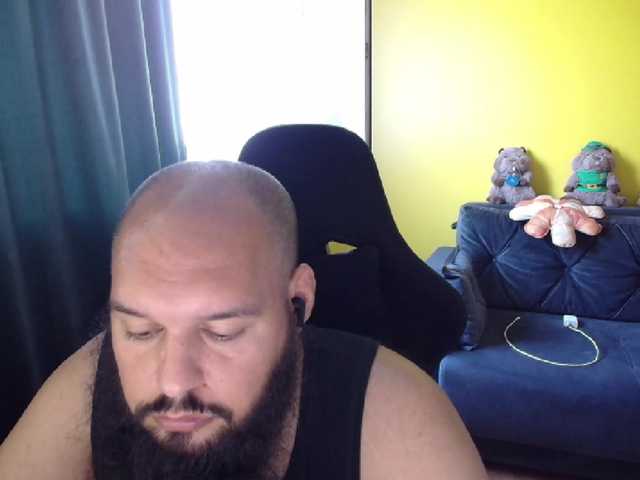guessswho24
