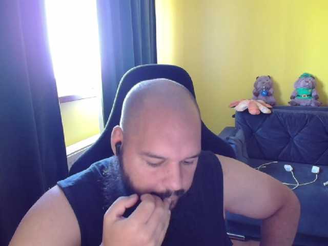 guessswho24